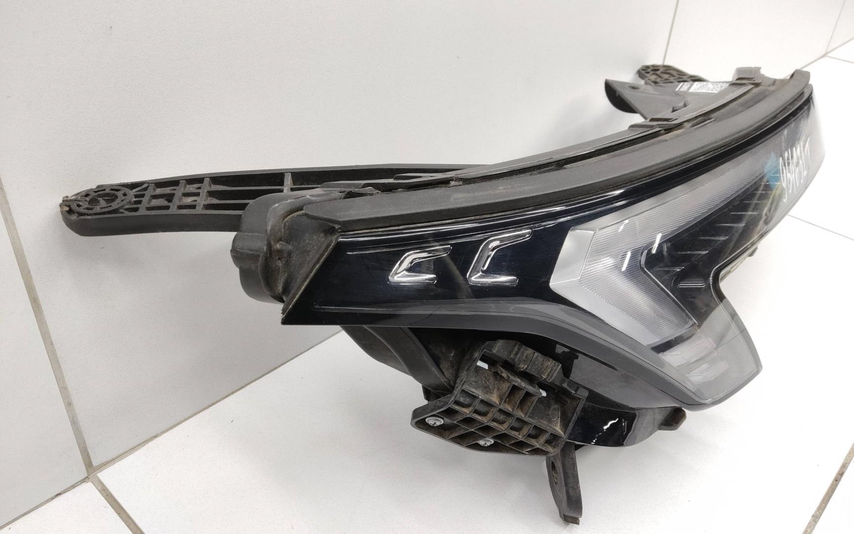 Фара дневного света правая (ходовые огни)