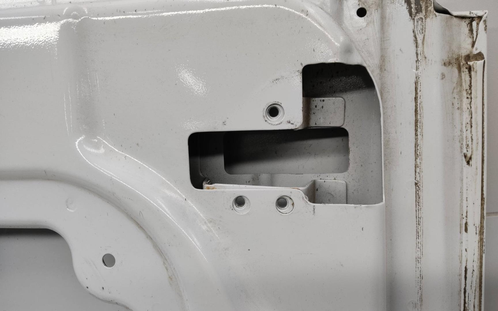 Дверь задняя левая