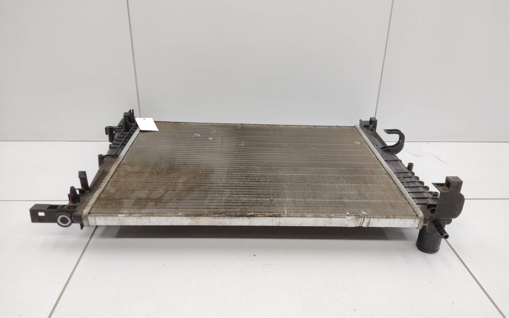 Радиатор охлаждения двигателя основной