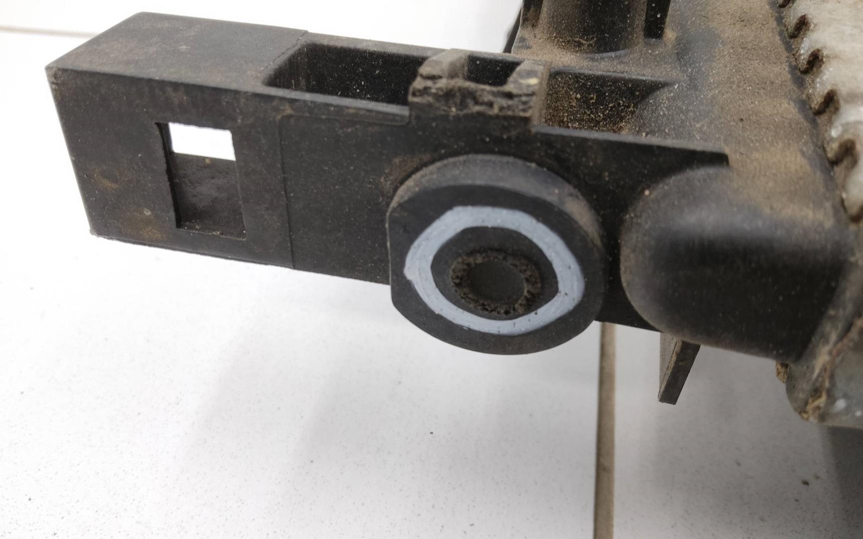 Радиатор охлаждения двигателя основной