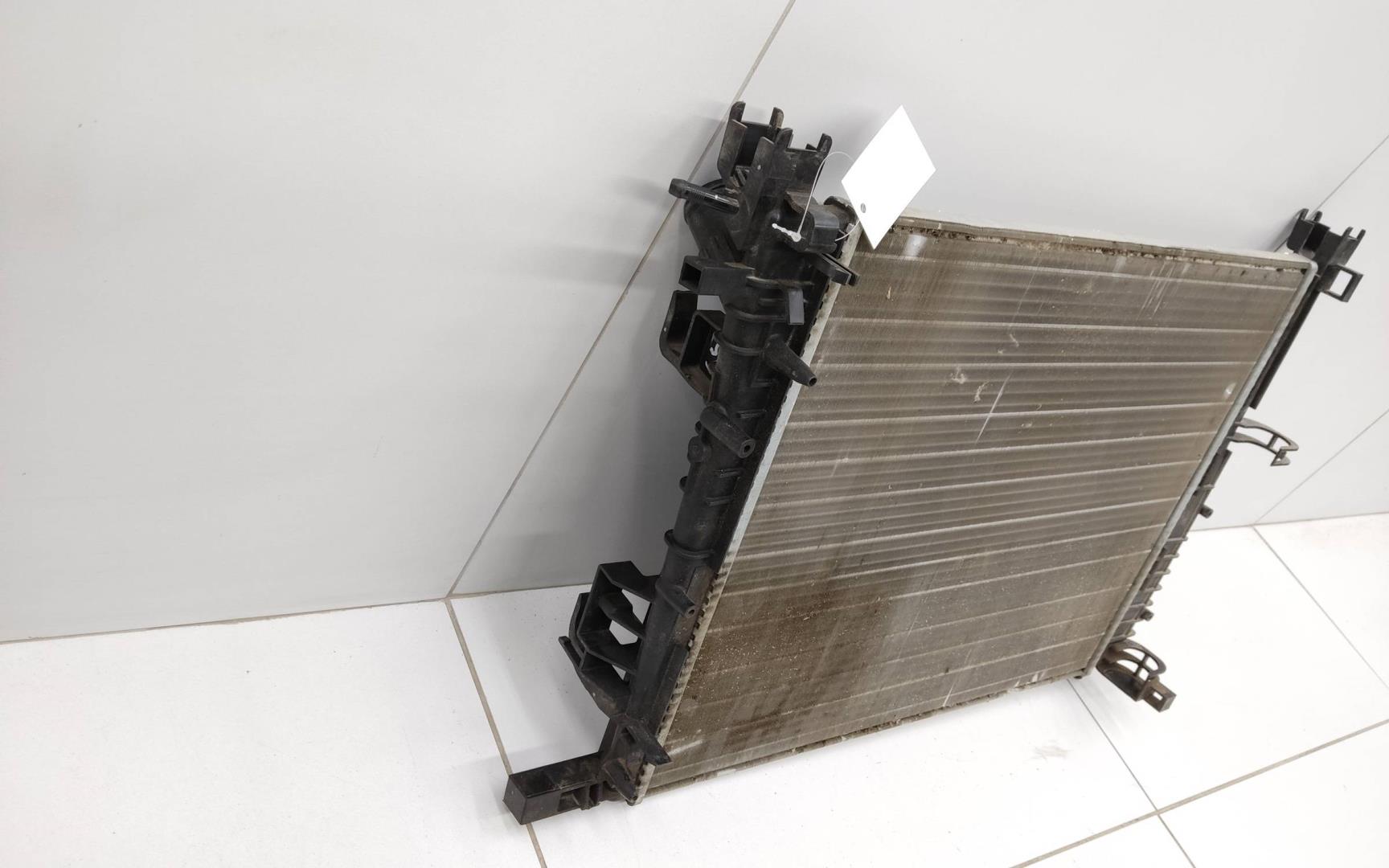 Радиатор охлаждения двигателя основной