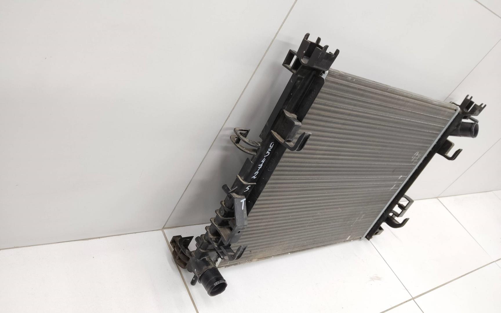 Радиатор охлаждения двигателя основной