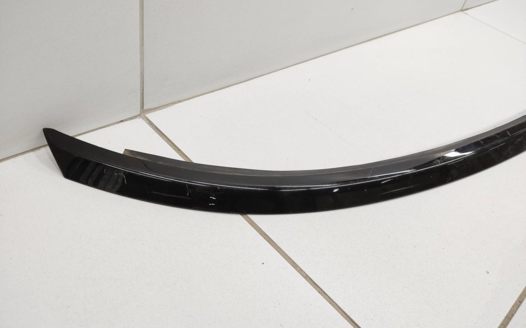 Накладка двери багажника