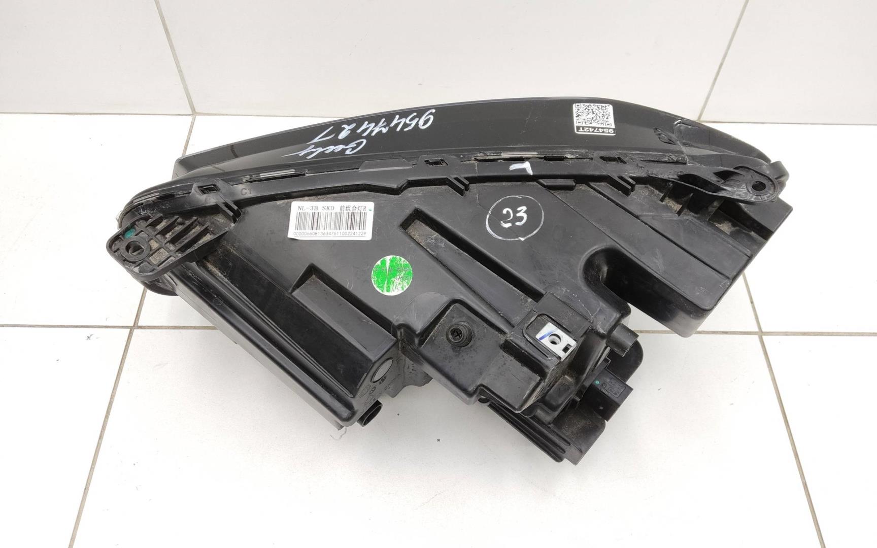 Фара правая