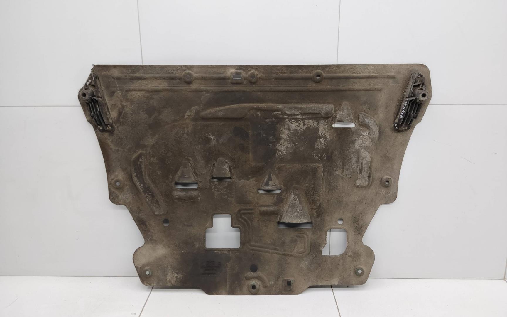 Пыльник двигателя