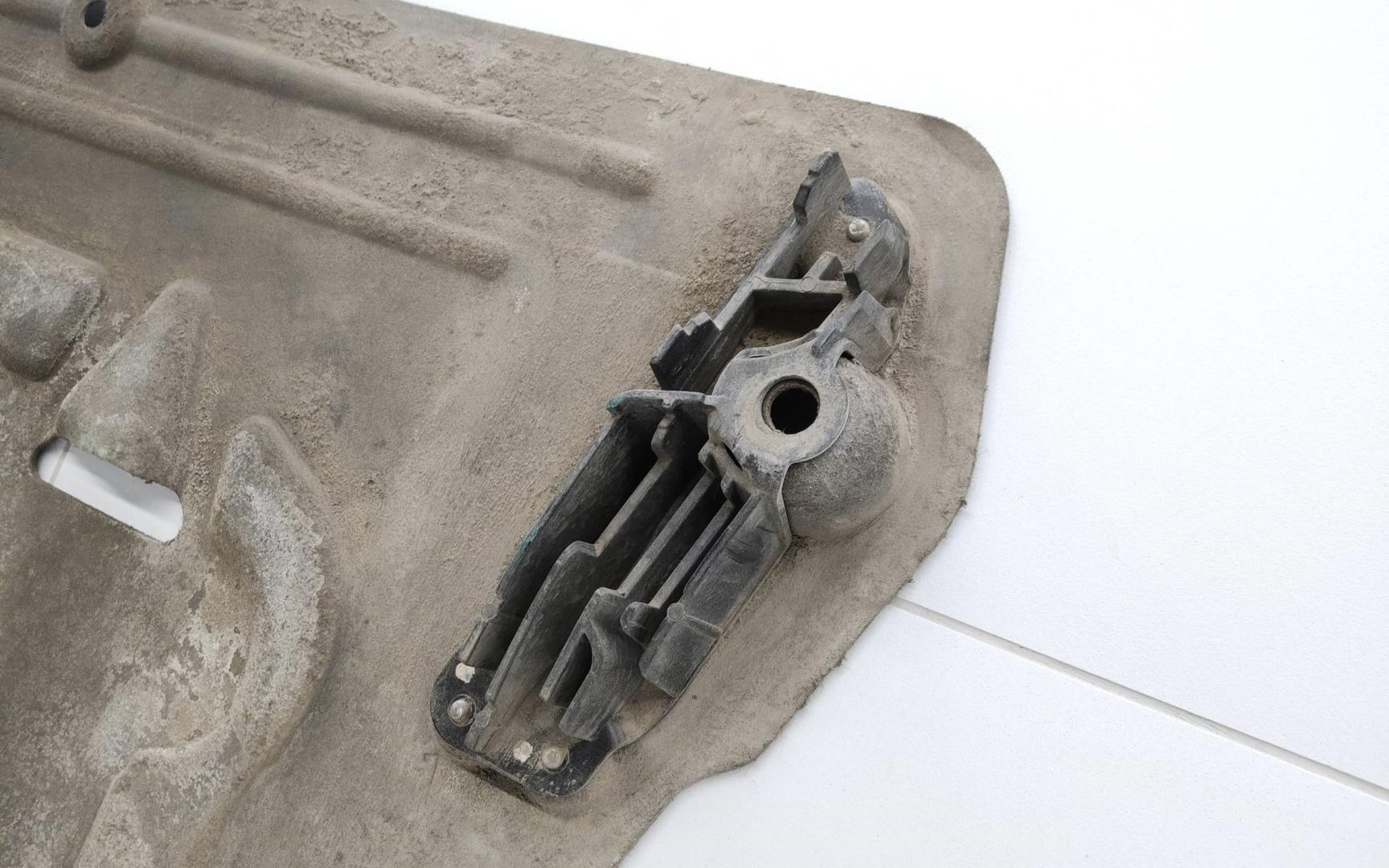 Пыльник двигателя