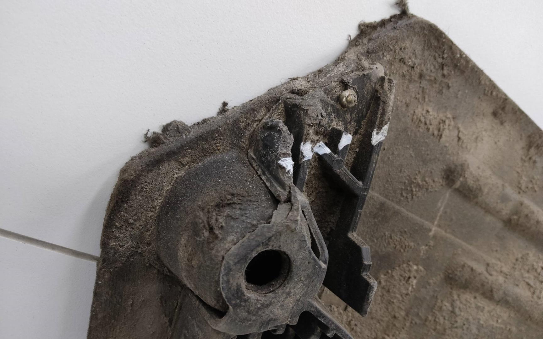 Пыльник двигателя