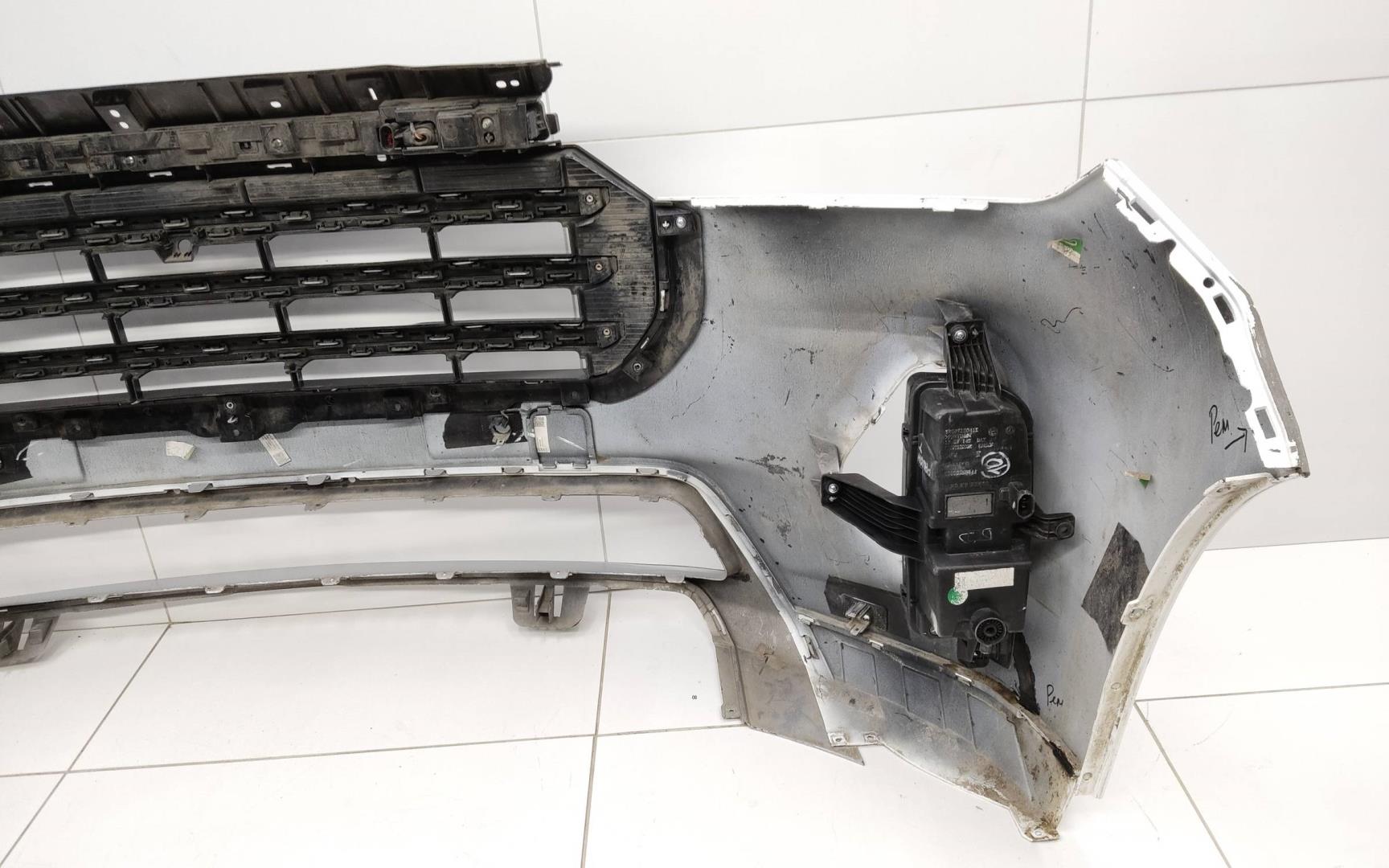 Бампер передний