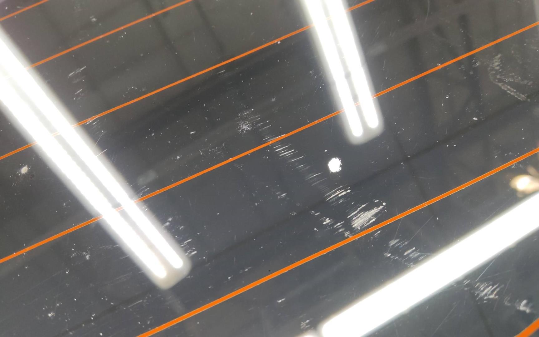 Стекло двери багажника