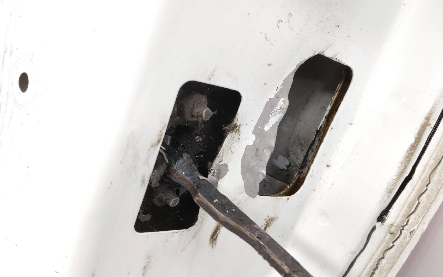 Дверь передняя левая