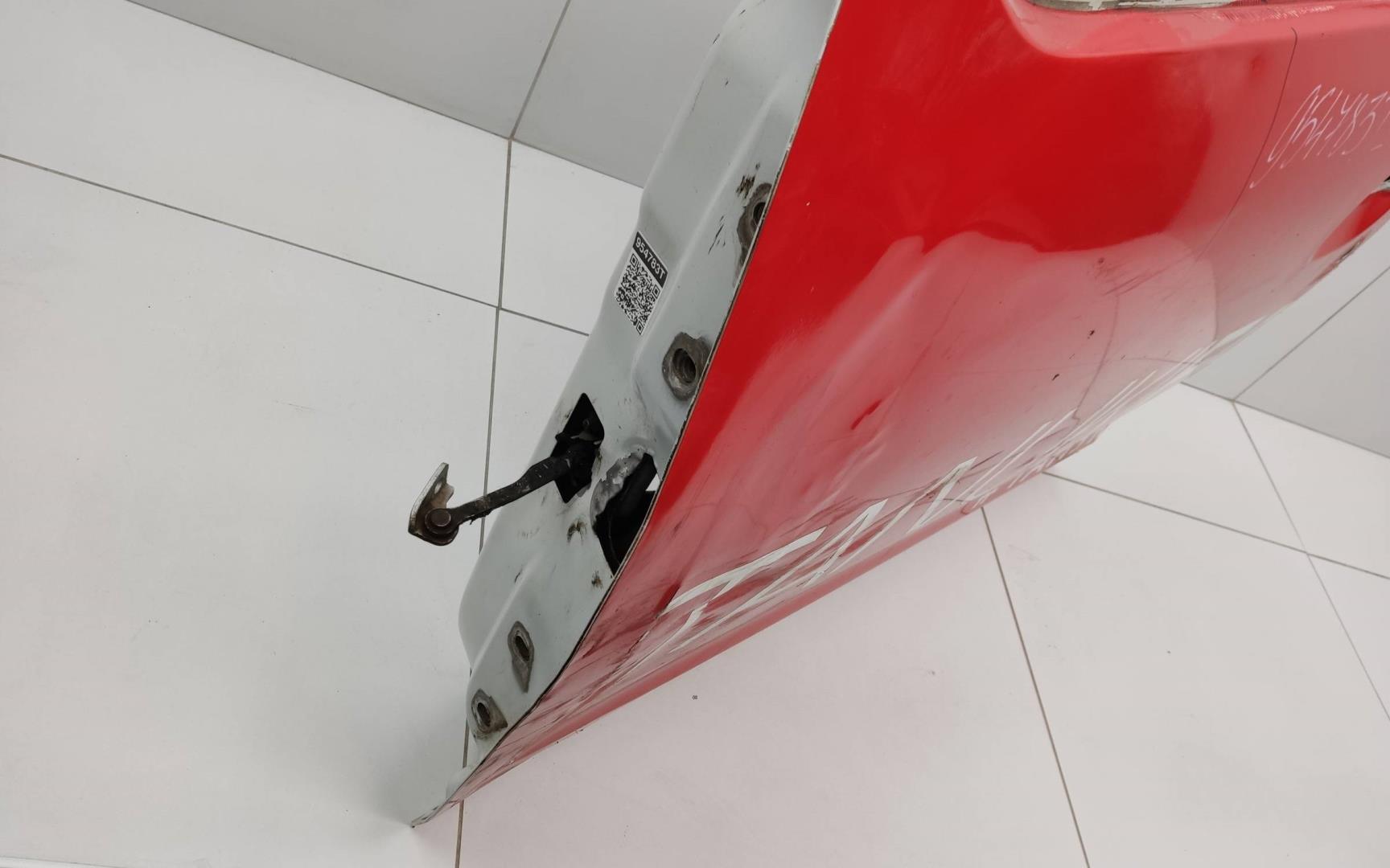 Дверь передняя левая