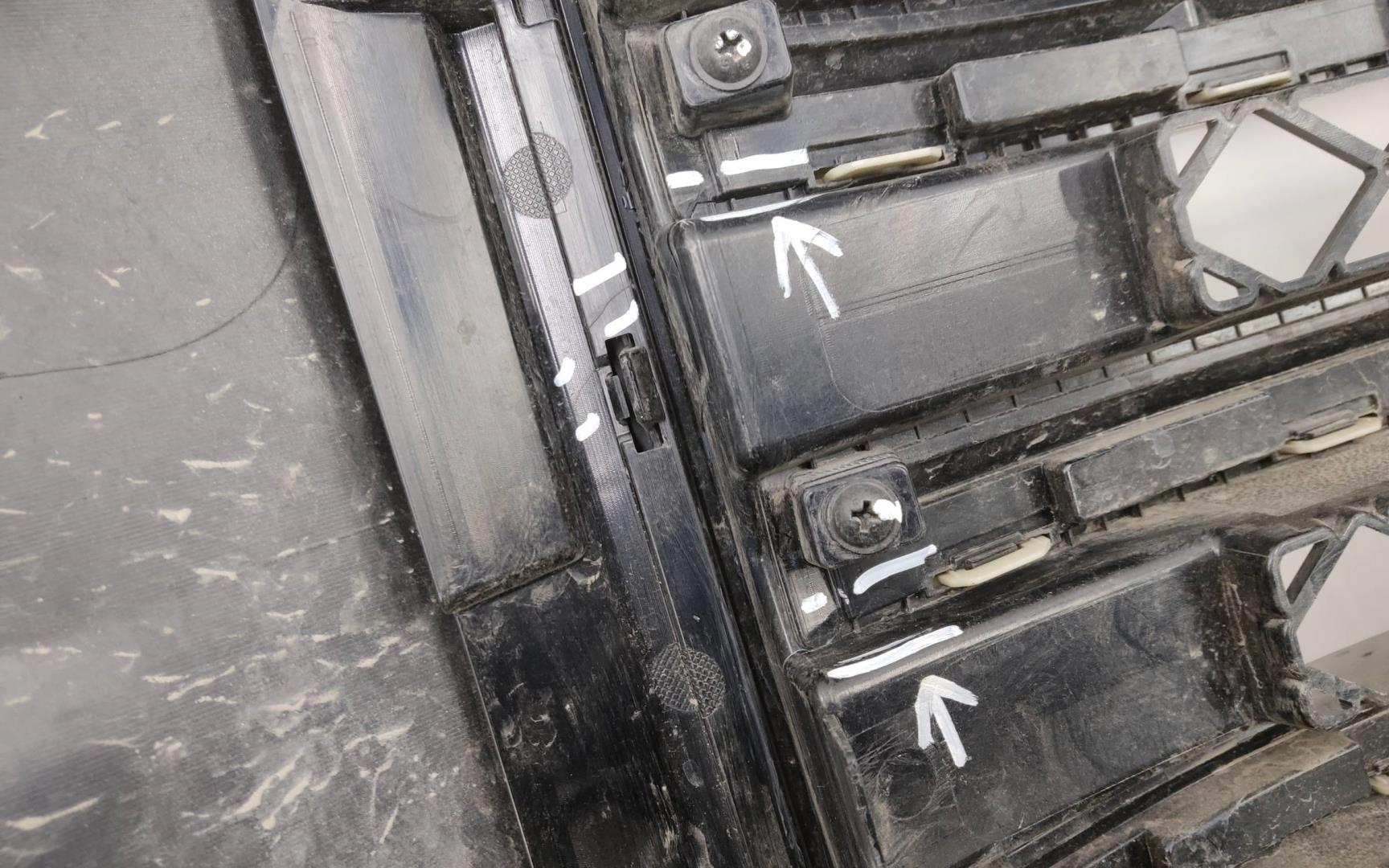 Бампер передний