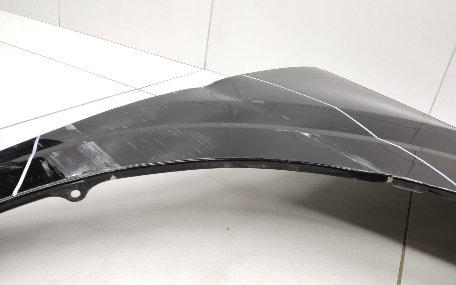 Крыло переднее правое