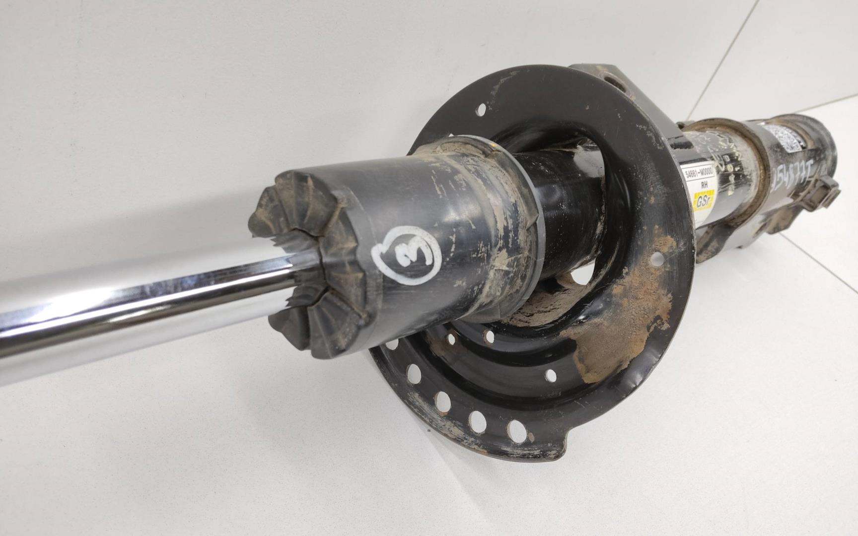 Амортизатор передний правый