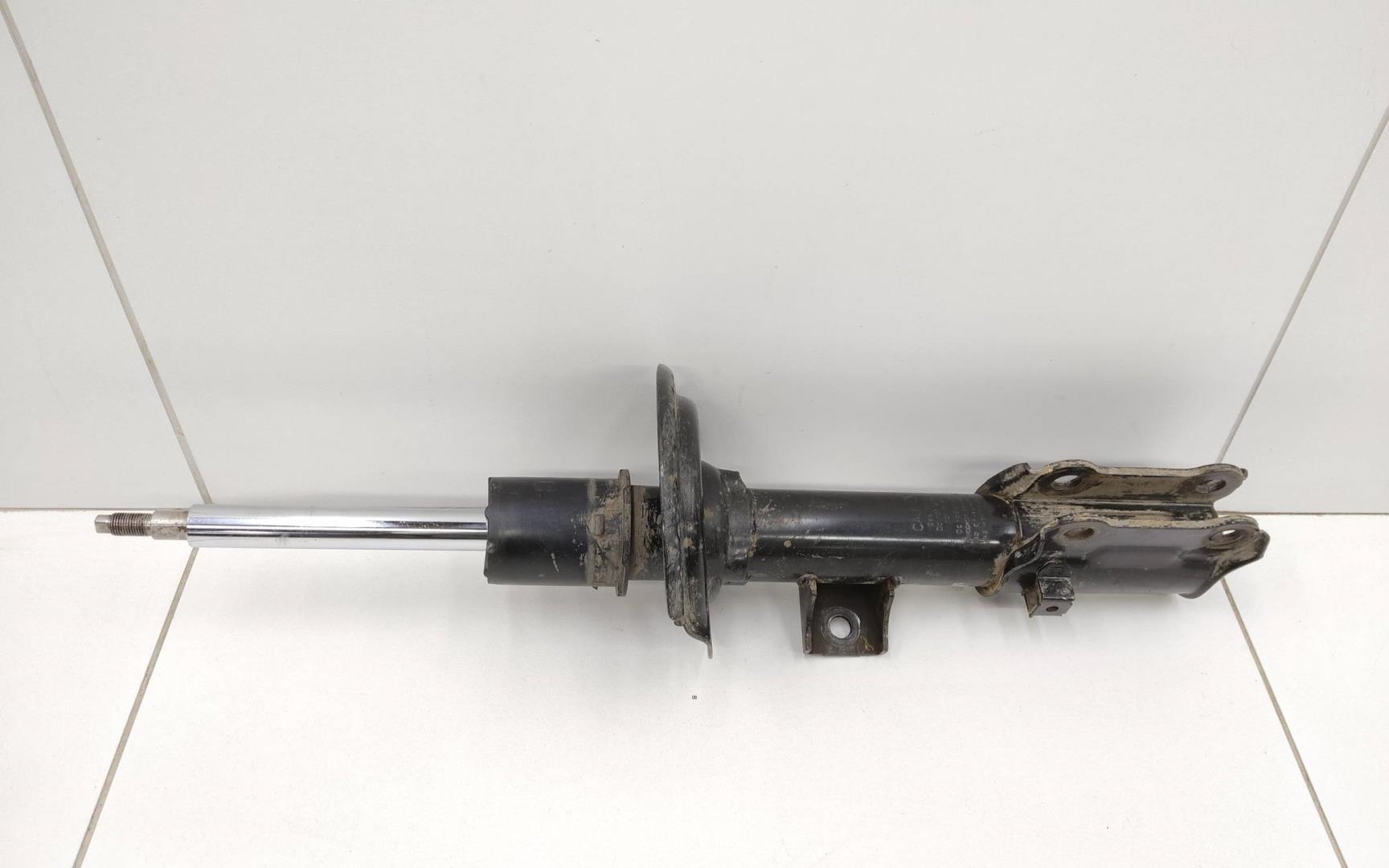 Амортизатор передний правый