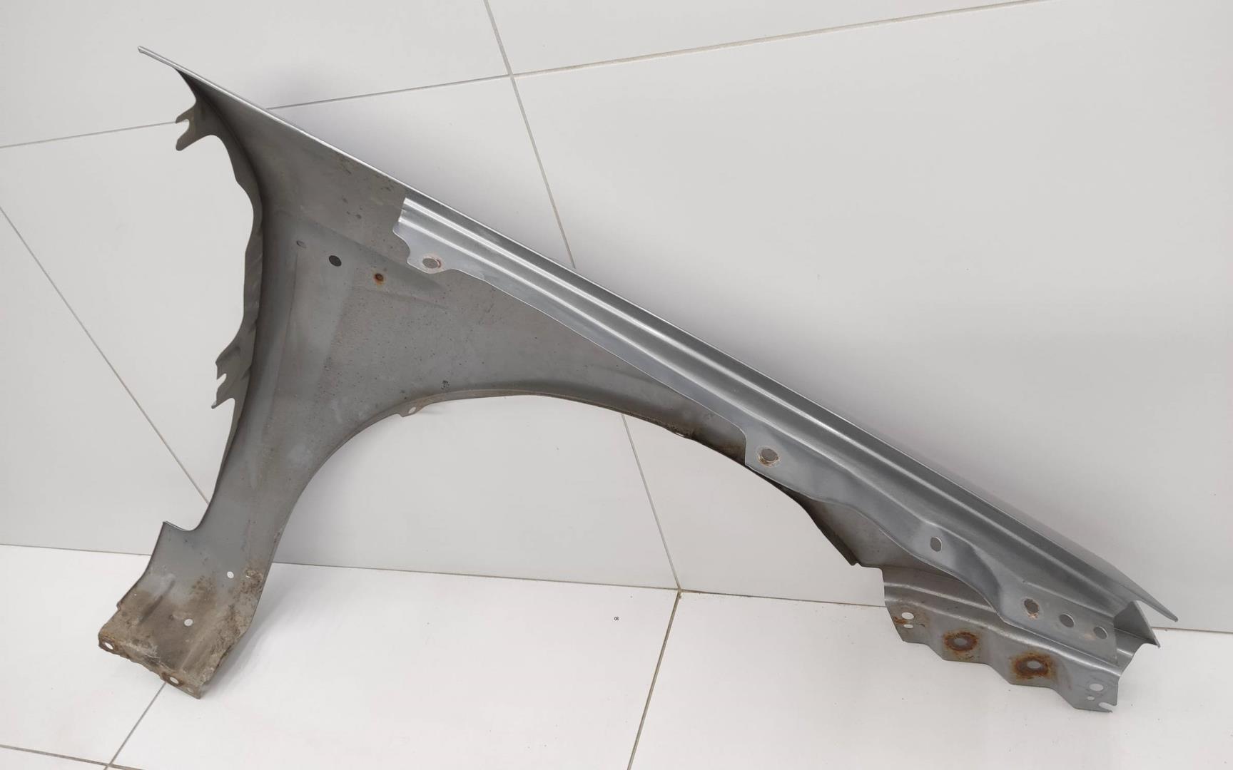 Крыло переднее левое