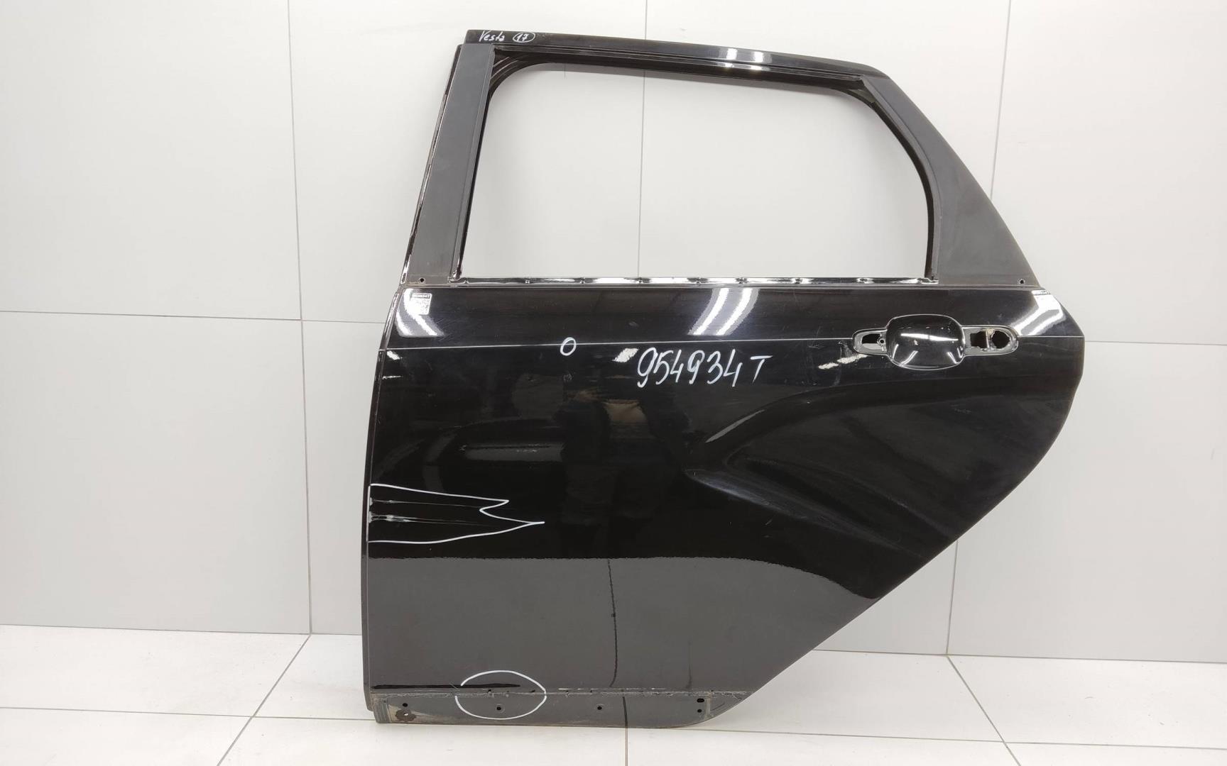 Дверь задняя левая