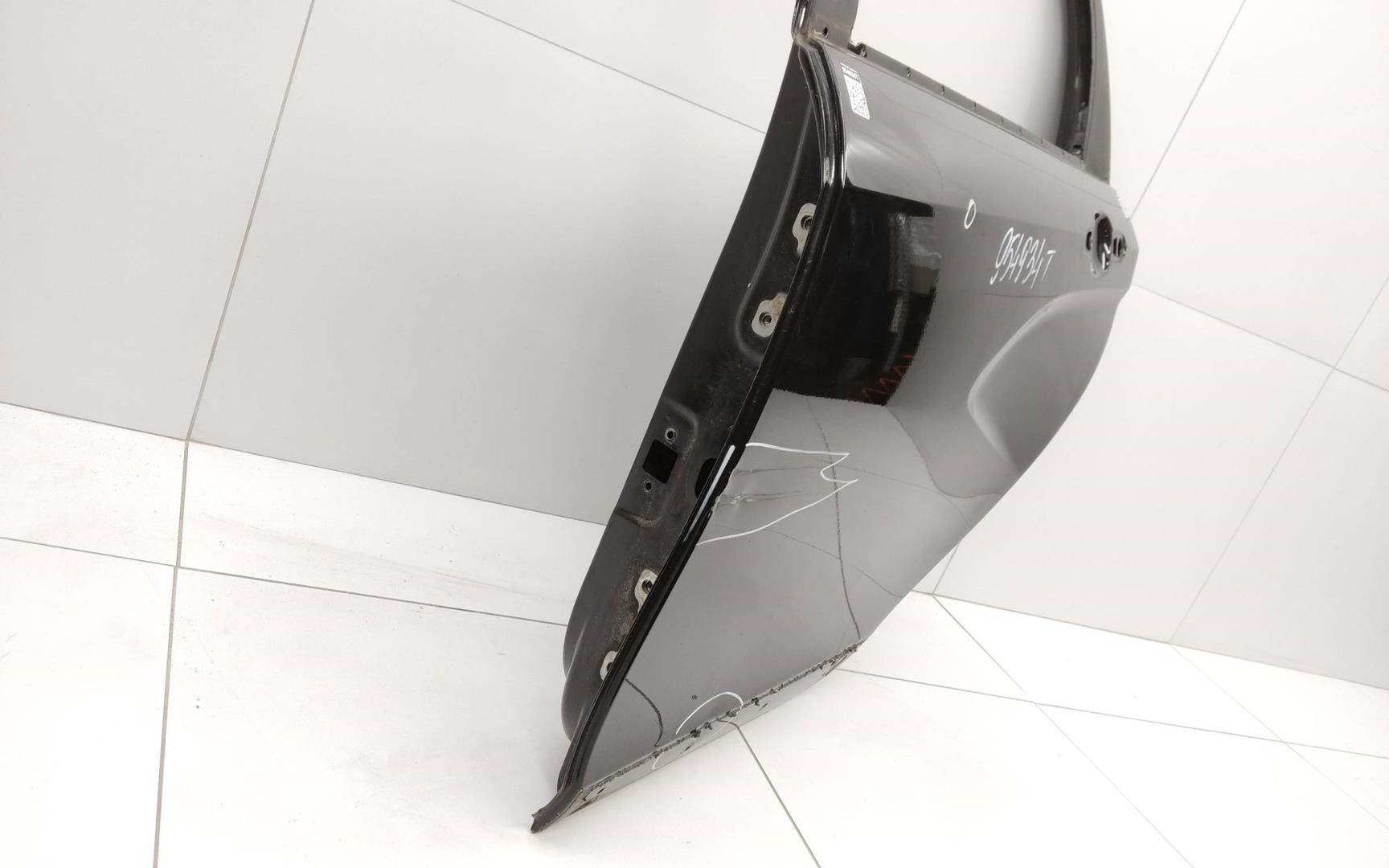 Дверь задняя левая