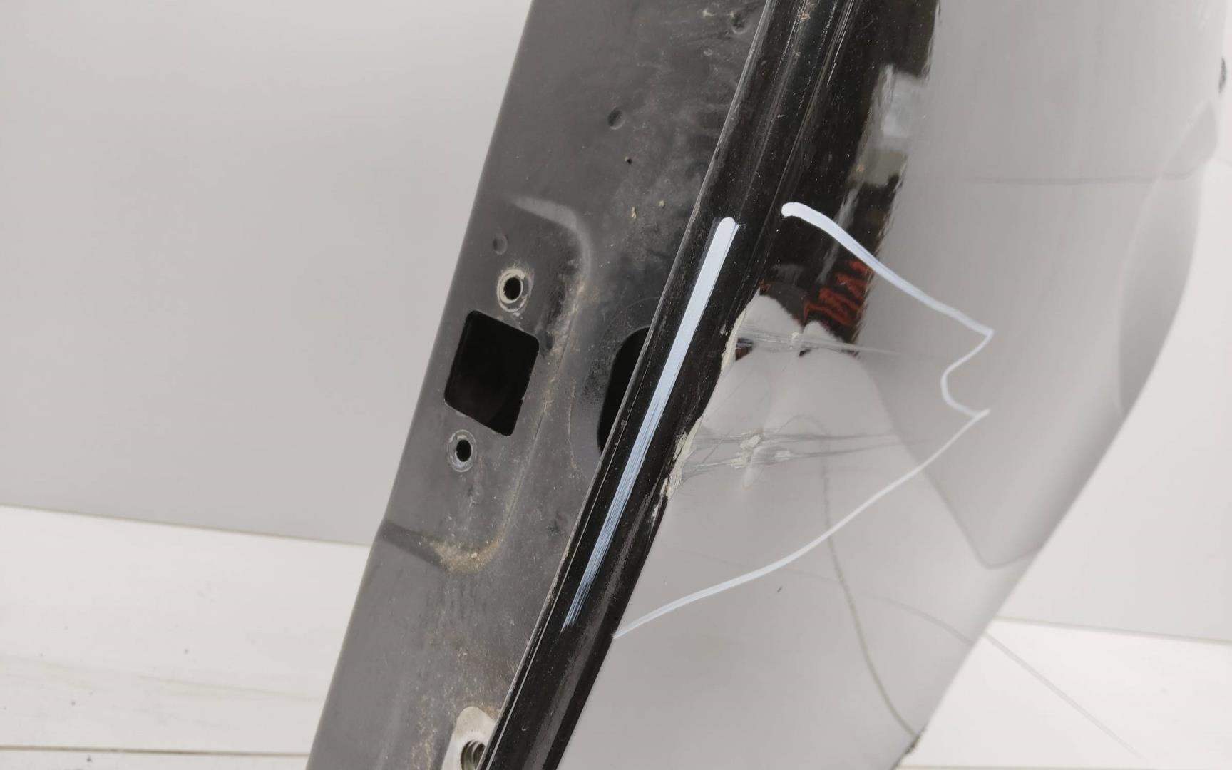 Дверь задняя левая