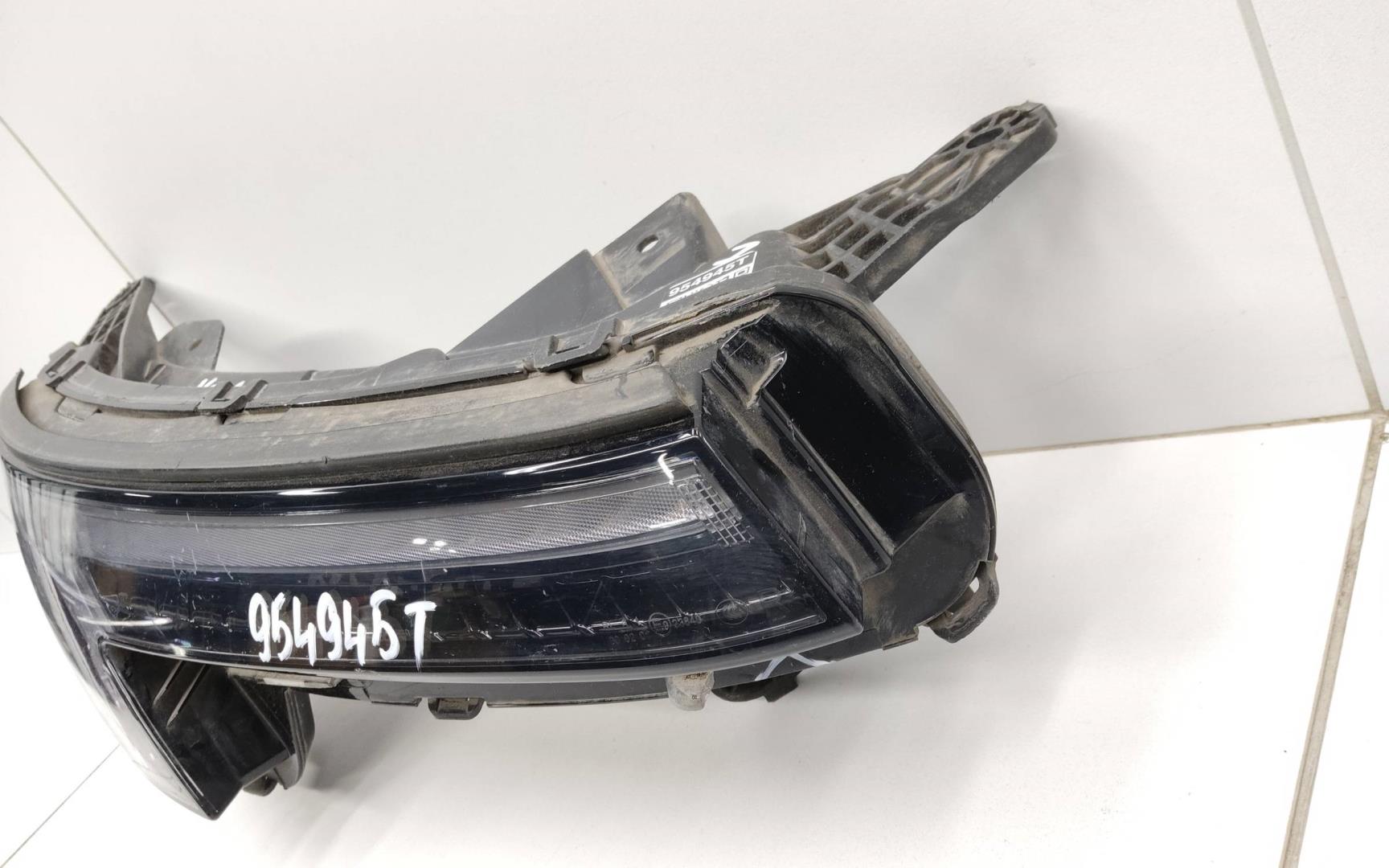 Фара дневного света правая (ходовые огни)