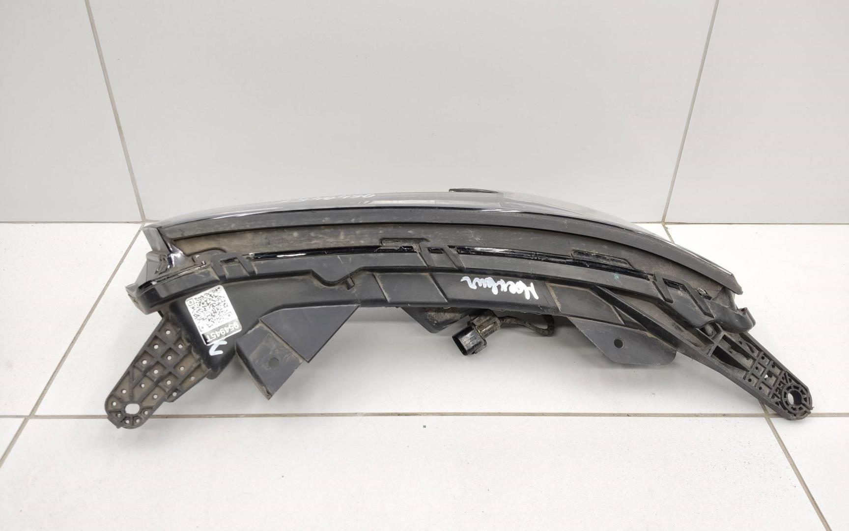 Фара дневного света правая (ходовые огни)