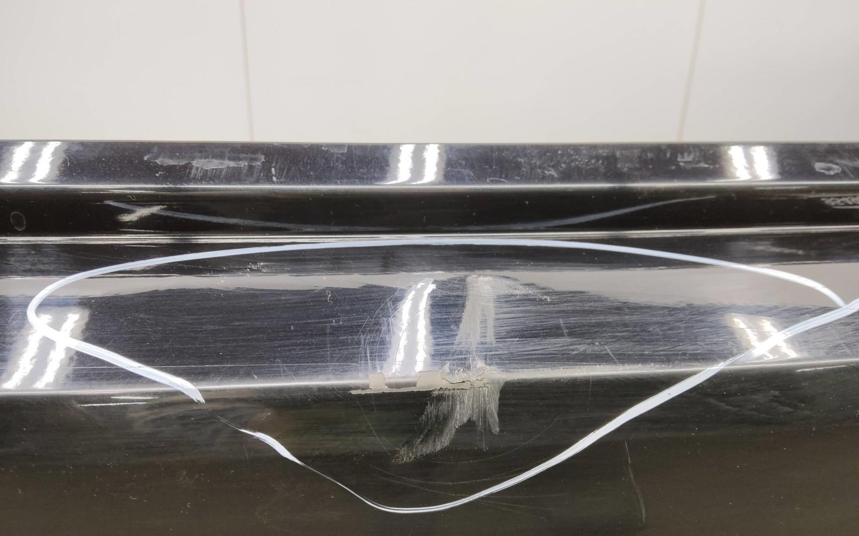 Бампер задний