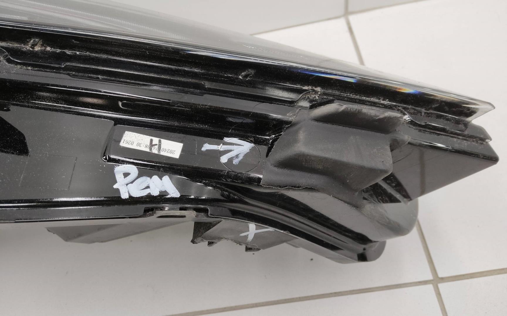 Фара правая