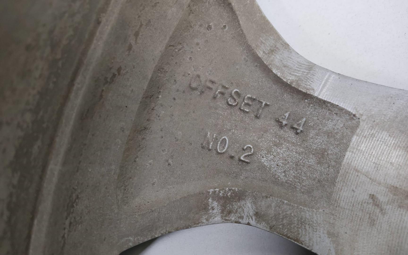 Диск колесный литой легкий сплав