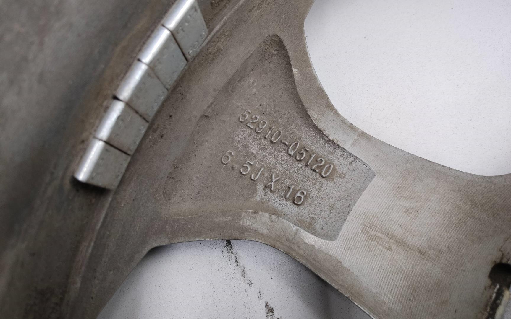 Диск колесный литой легкий сплав