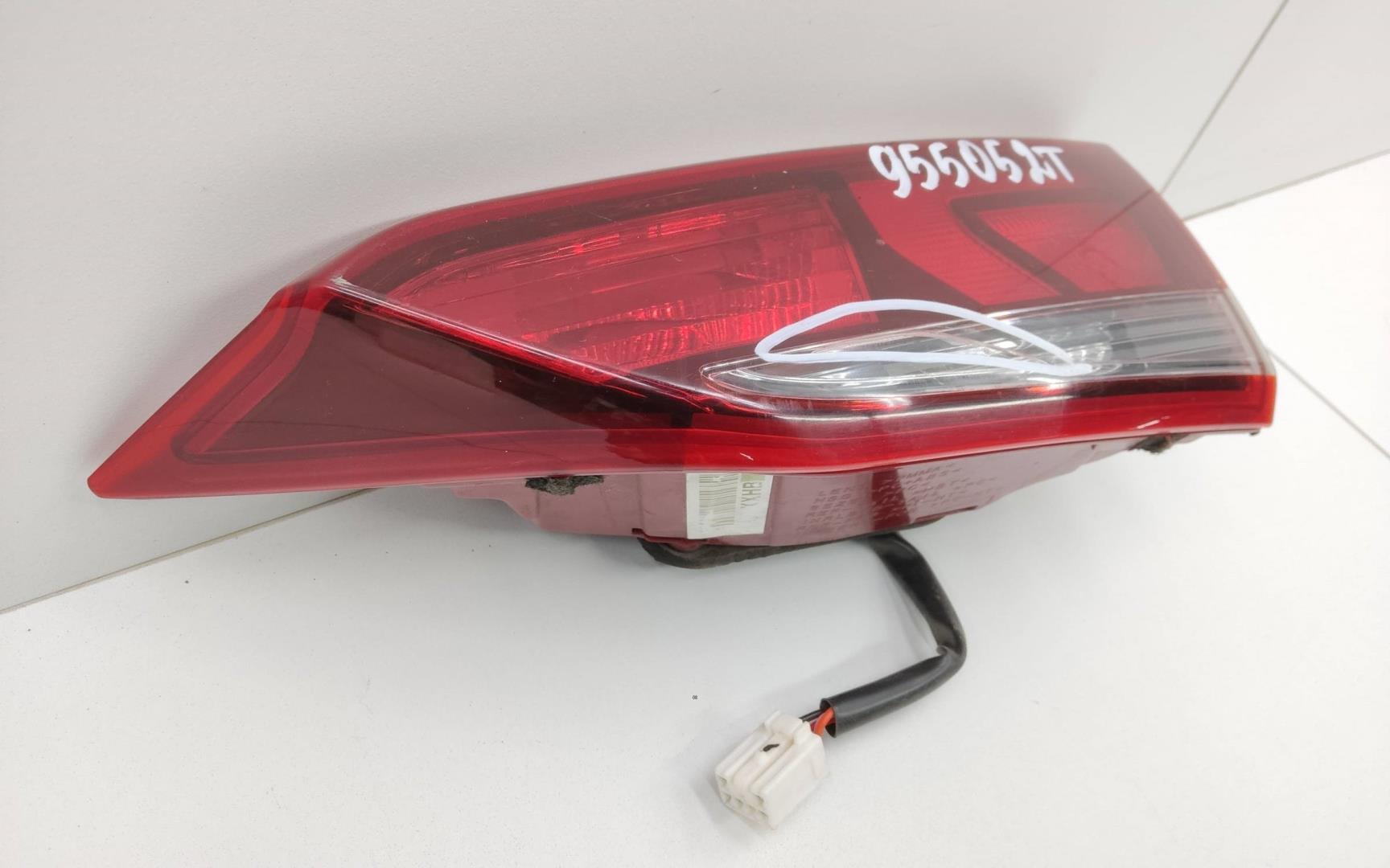 Фонарь задний внутренний правый