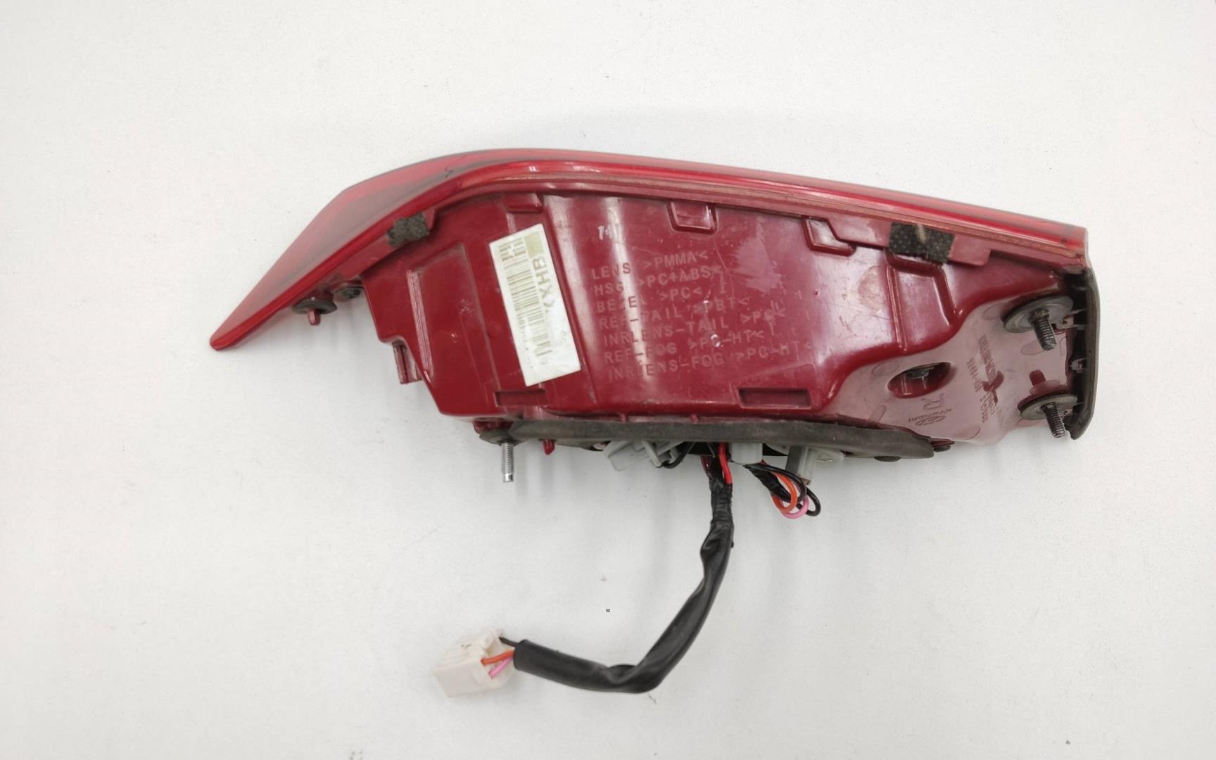 Фонарь задний внутренний правый