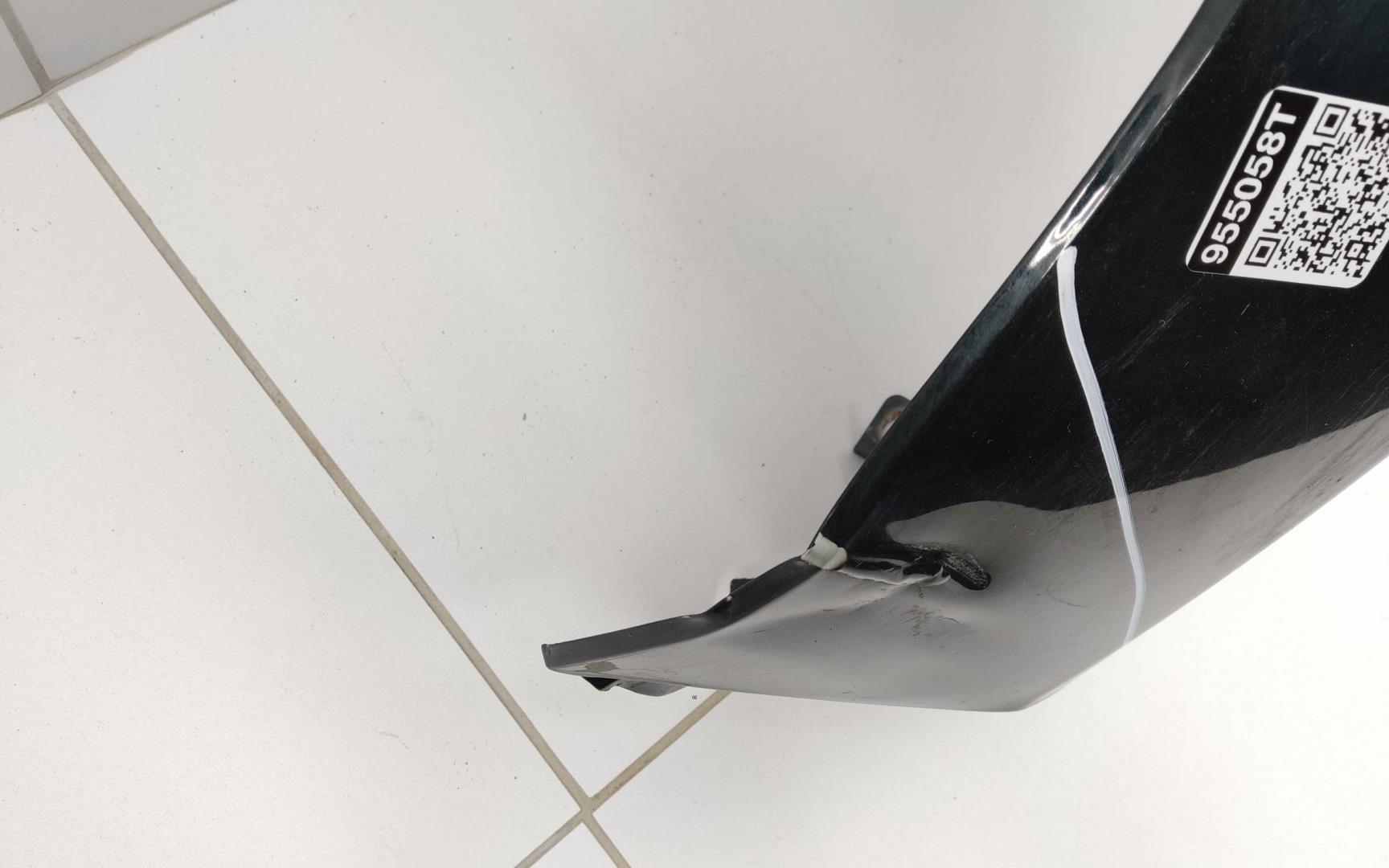 Крыло переднее левое