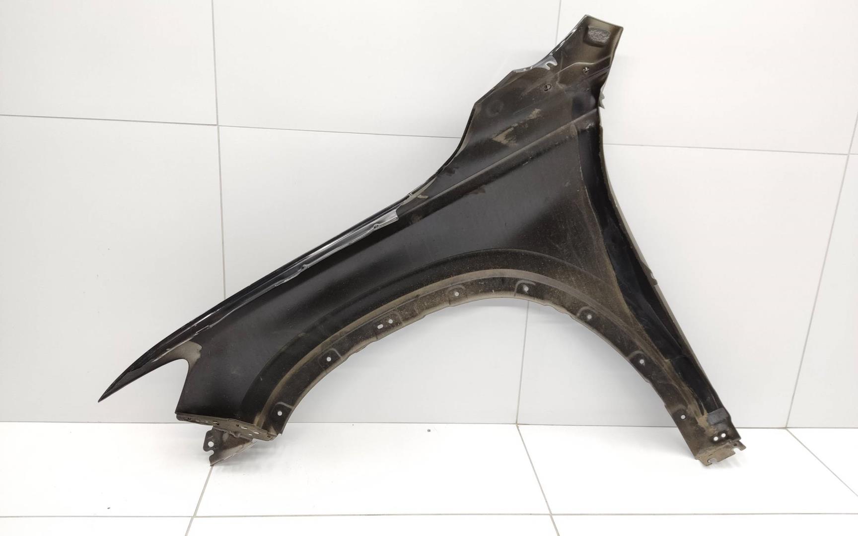 Крыло переднее правое