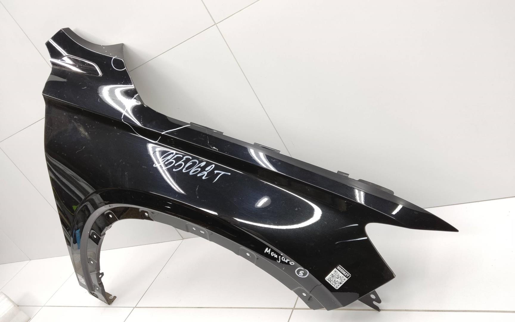 Крыло переднее правое