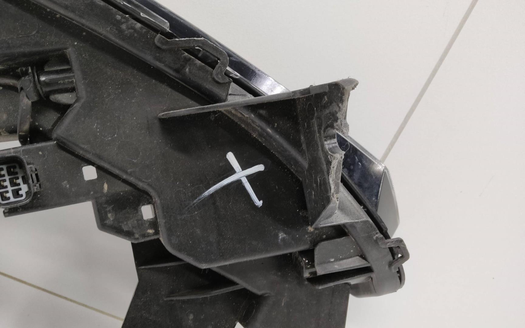 Фара дневного света правая (ходовые огни)