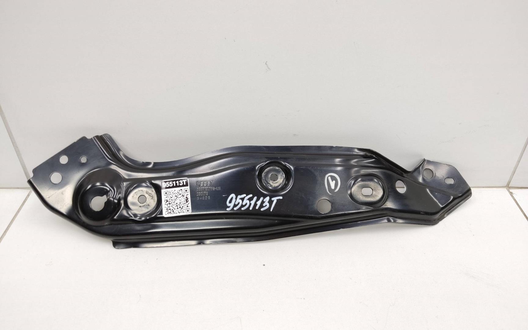 Кронштейн фар левый