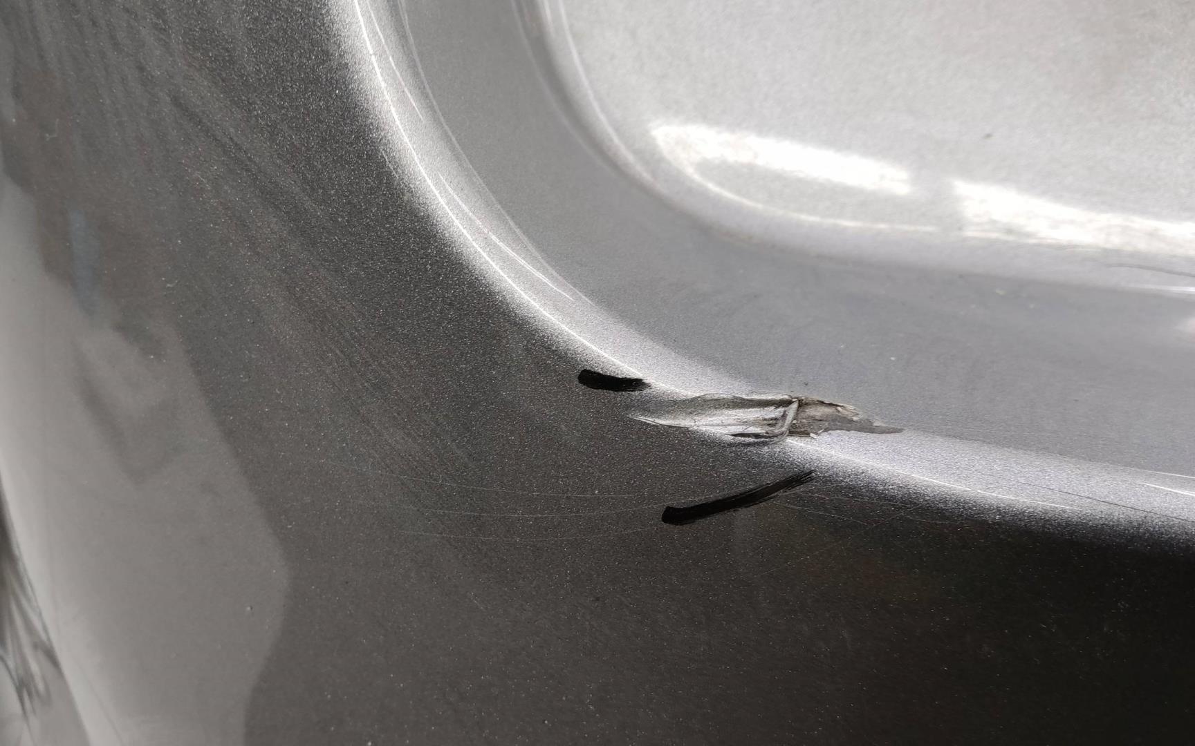 Бампер задний