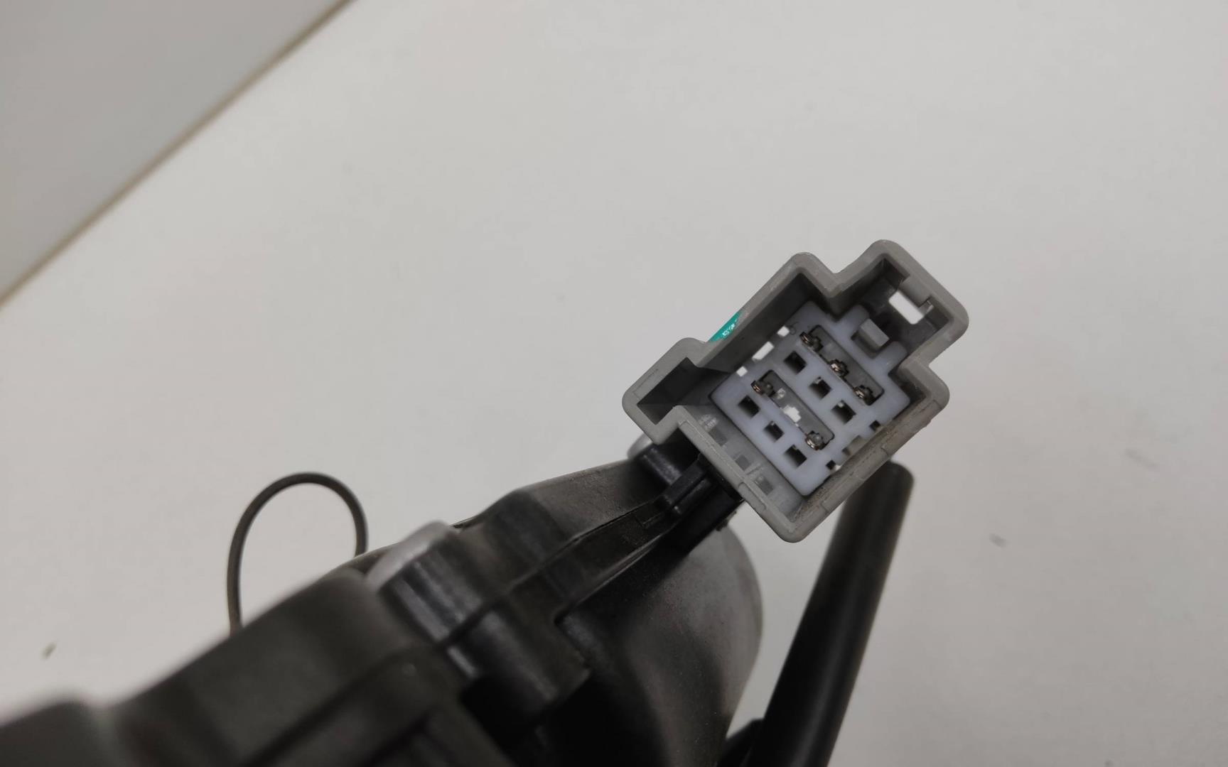 Замок багажника