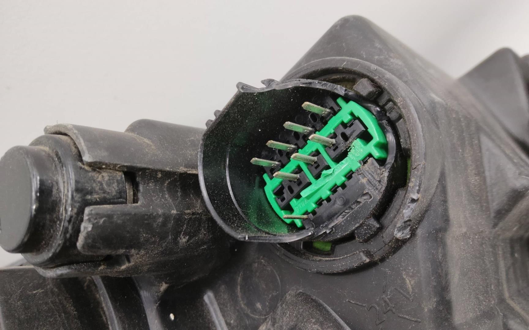 Указатель поворота левый