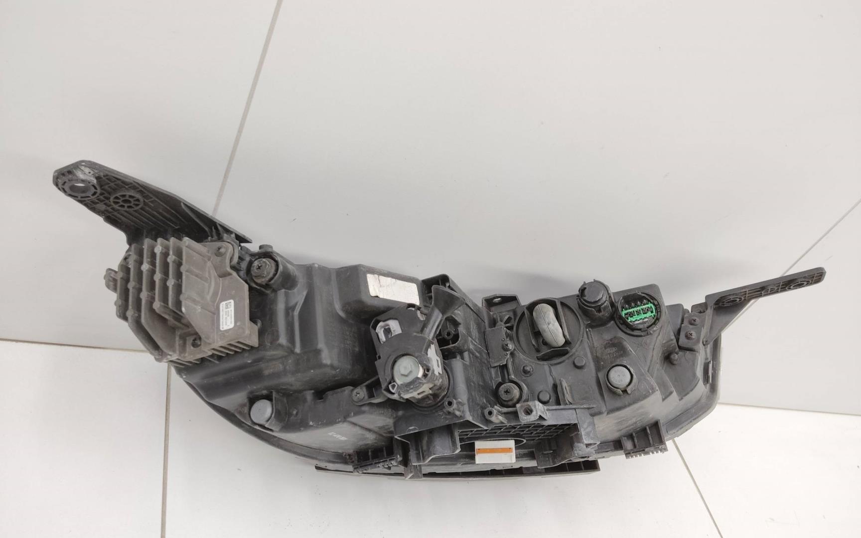 Указатель поворота левый