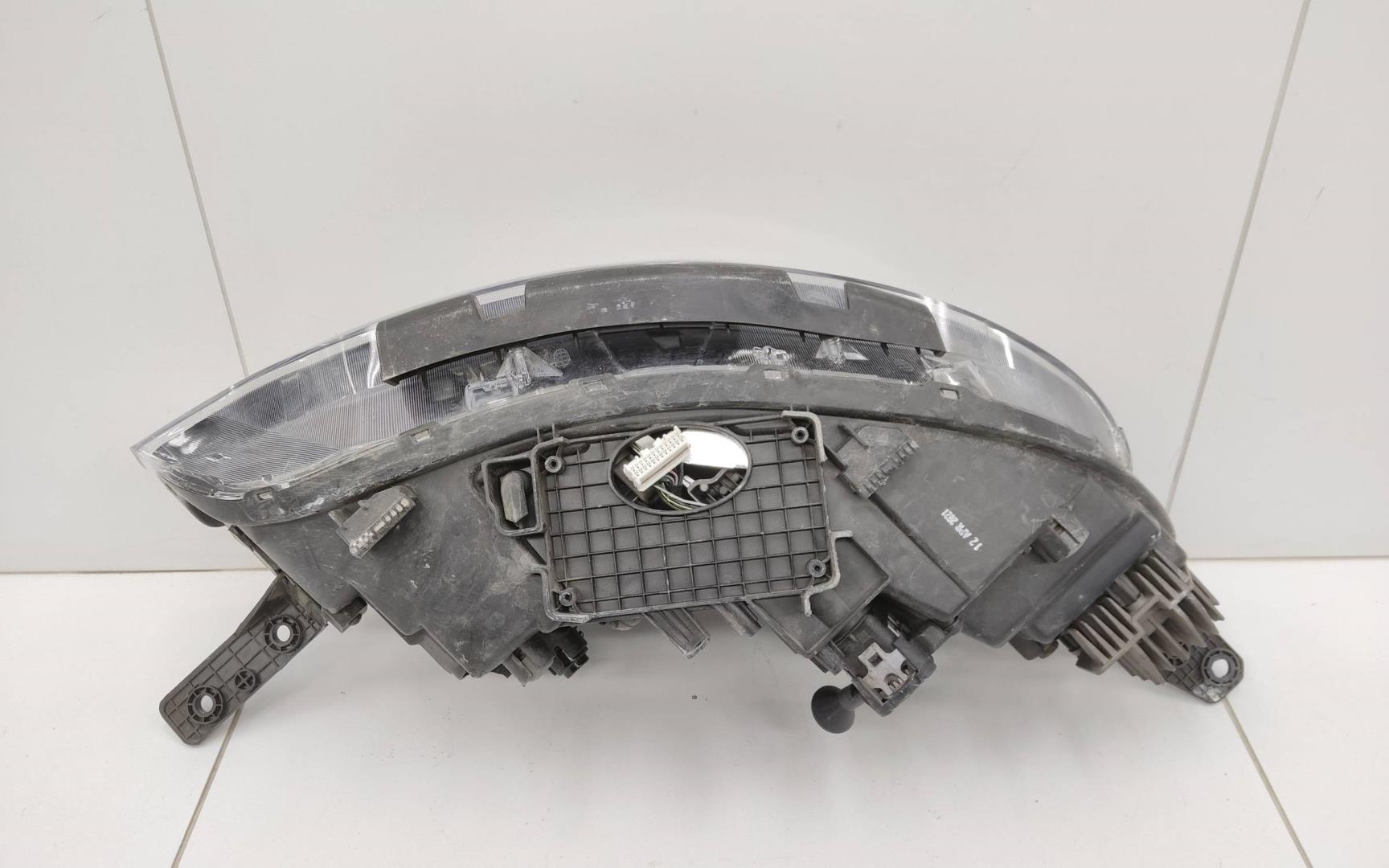 Указатель поворота левый