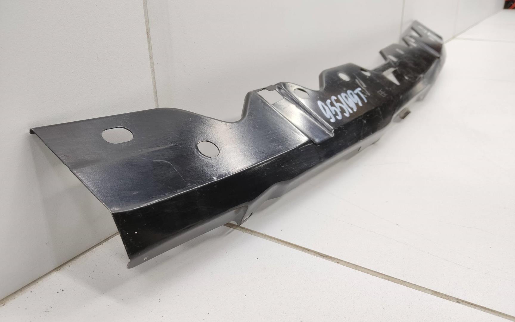 Усилитель переднего бампера