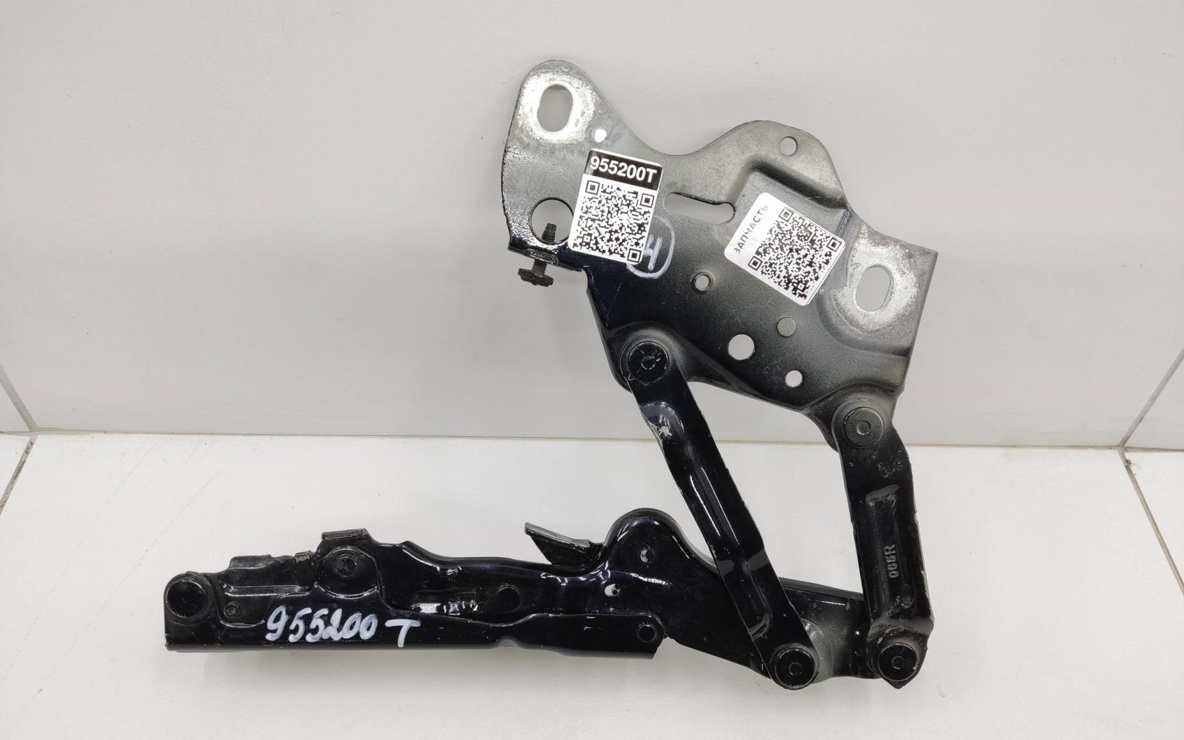 Петля капота правая