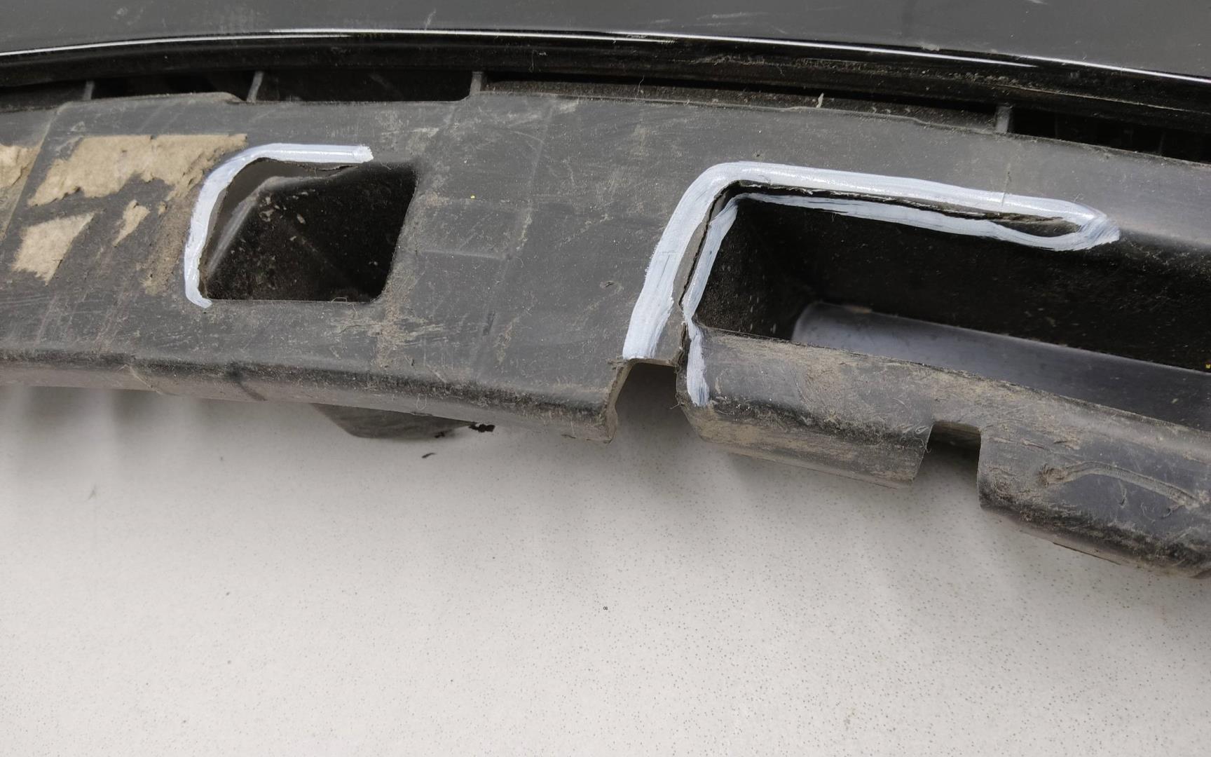 Накладка переднего крыла левого