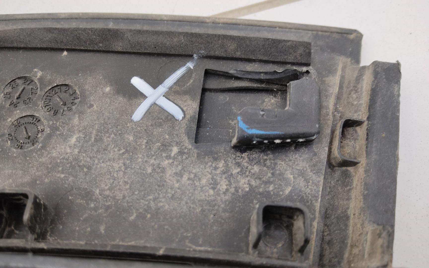 Накладка двери задней левой