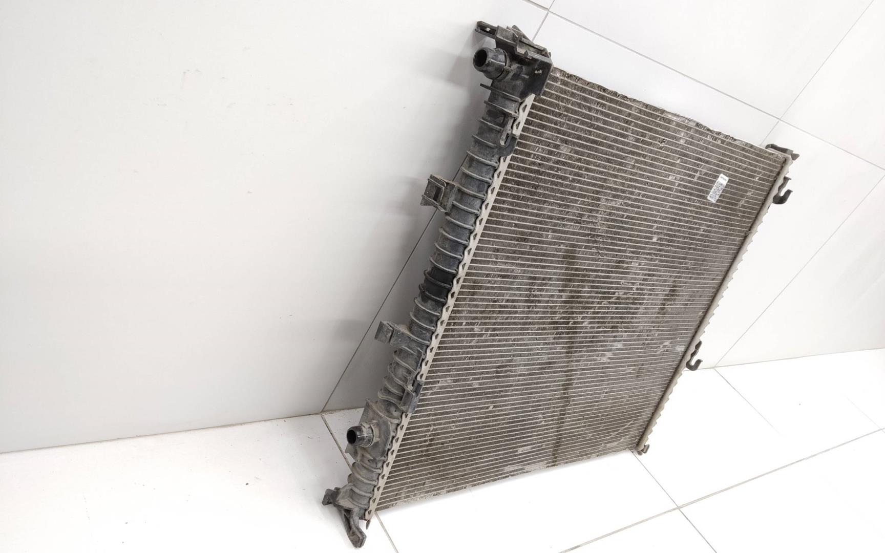 Радиатор охлаждения двигателя дополнительный