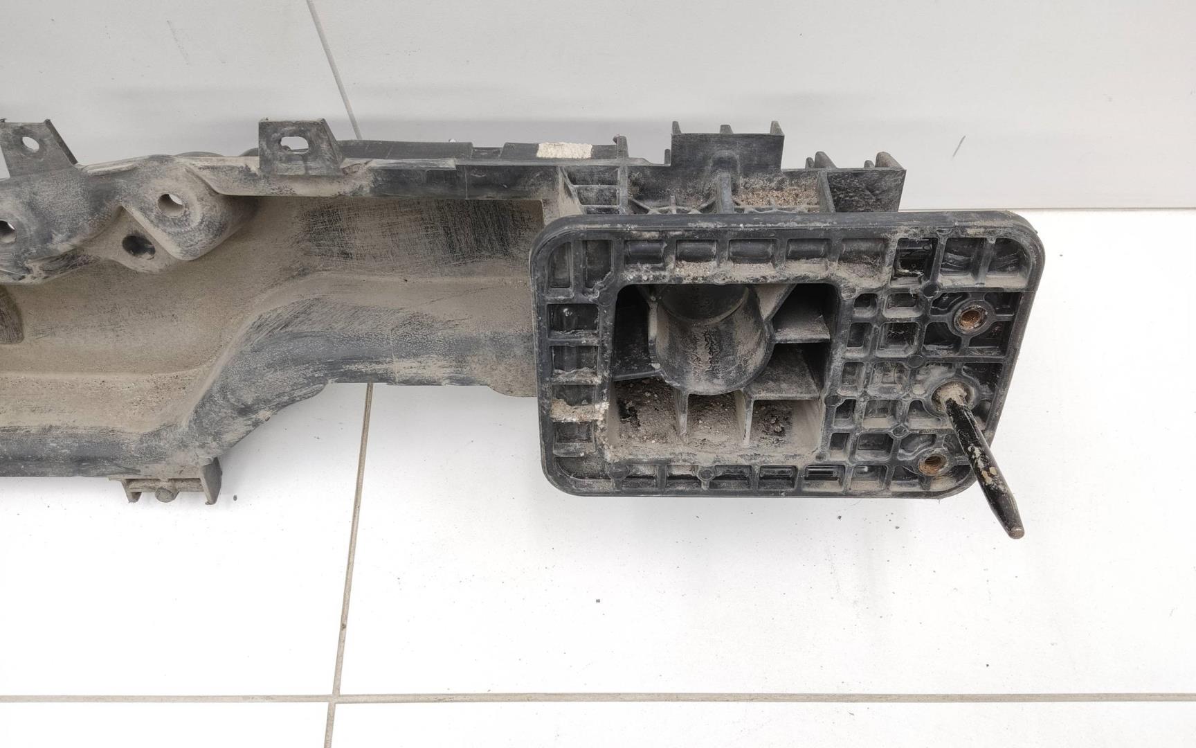 Усилитель заднего бампера