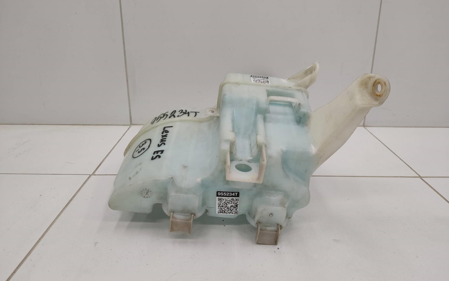 Бачок омывателя лобового стекла