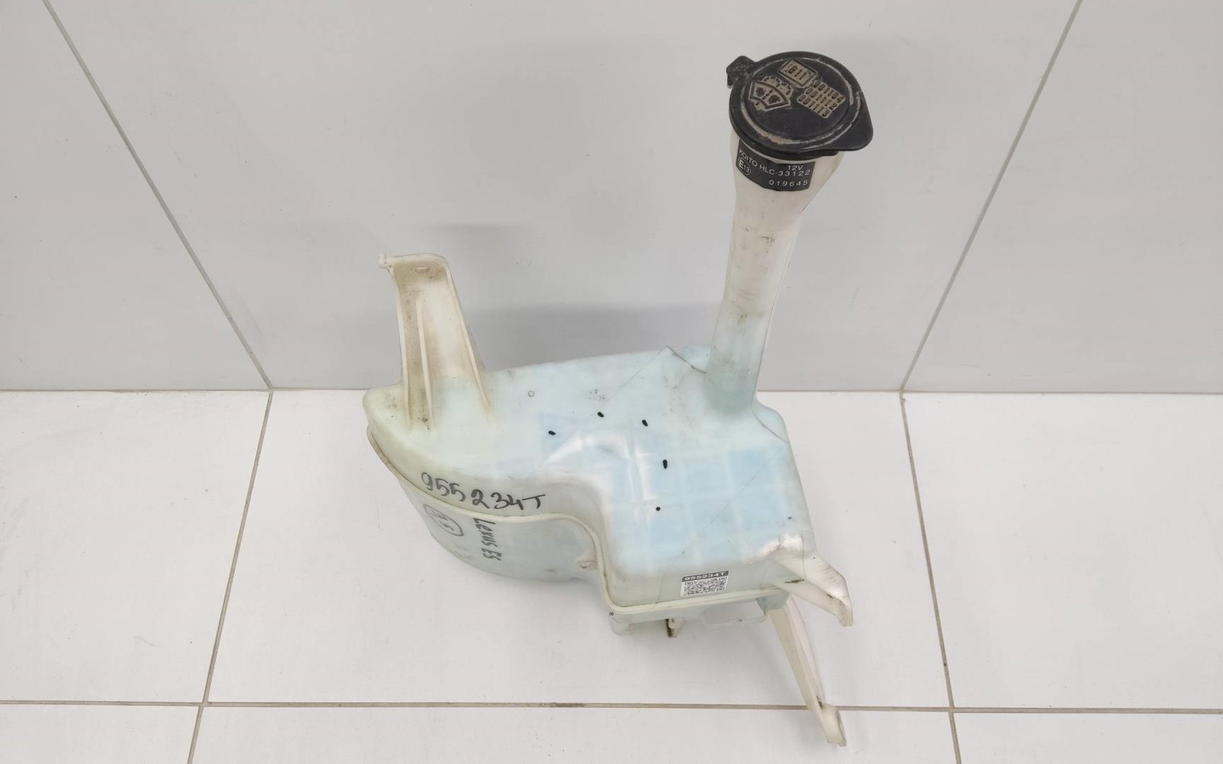 Бачок омывателя лобового стекла