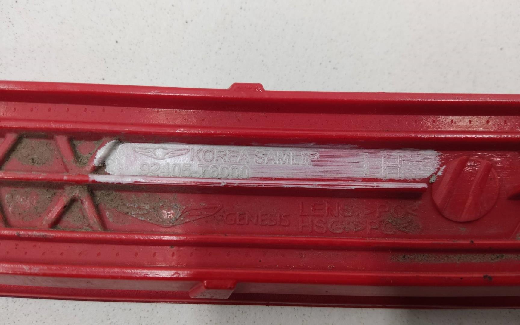 Отражатель в бампер задний левый